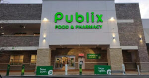 Photo of the entrance to a Publix grocery store.
